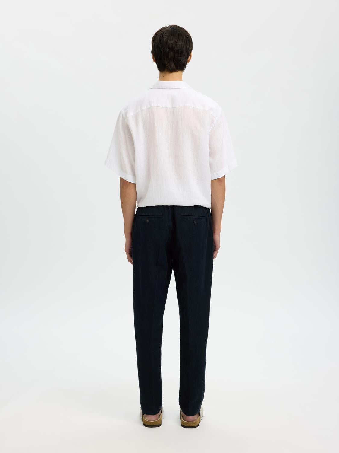 model_shot-back